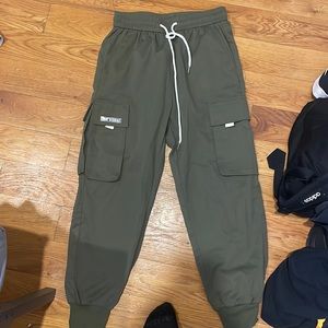 Airborne Cargos- size s never worn